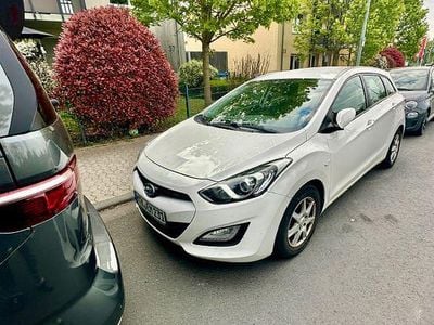 Gebraucht Hyundai i30 Classic 99 PS (72 kW) 2014 Weiß Kombi