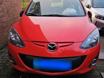 Second-hand Mazda 2 75 CP (55 kW) 2011 Roșu Hatchback