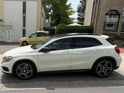 Mercedes GLA220