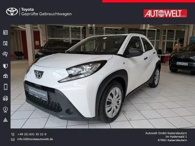 Gebraucht Toyota Aygo X Basis 72 PS (52 kW) 2023 Weiß SUV