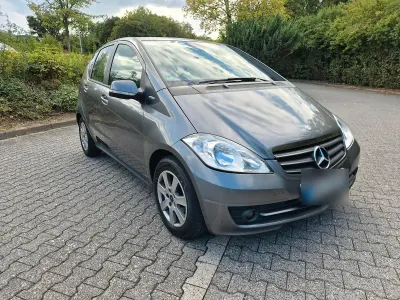 Gebraucht Mercedes A160 95 PS (69 kW) 2011 Grau Kleinwagen