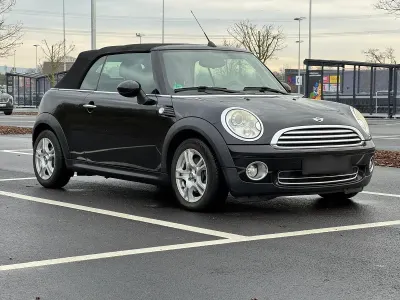 Usata Mini Cooper Cabriolet 120 CV (88 kW) 2009 Nero Cabrio
