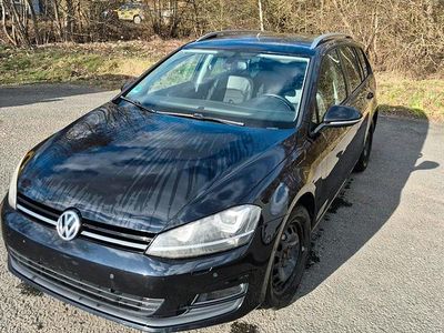 Gebraucht VW Golf VII Life 122 PS (89 kW) 2014 Schwarz Kombi