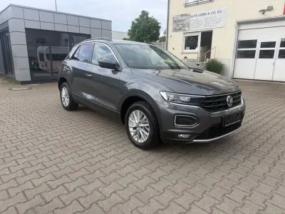 Gebraucht VW T-Roc Style 150 PS (110 kW) 2018 Indiumgrau metallic (metallic) SUV