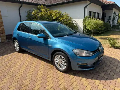 Gebraucht VW Golf VII Cup 105 PS (77 kW) 2014 Blau Kleinwagen