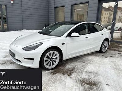 Weiß Gebraucht 2022 Tesla Model 3 Standard Range Limousine | 28.200 € (Fairer Preis)