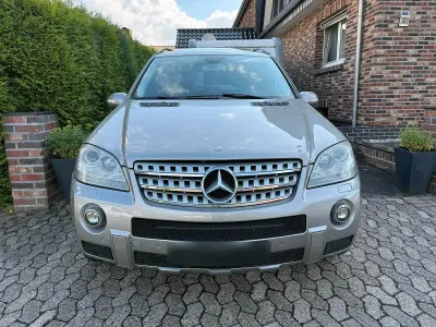 Gebraucht Mercedes ML320 224 PS (164 kW) 2007 Gold SUV