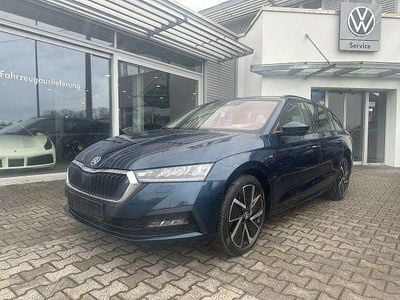 Gebraucht Skoda Octavia Clever 150 PS (110 kW) 2021 Lava blau Kombi