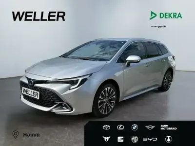 Gebraucht Toyota Corolla Team 196 PS (144 kW) 2023 Silber Kombi