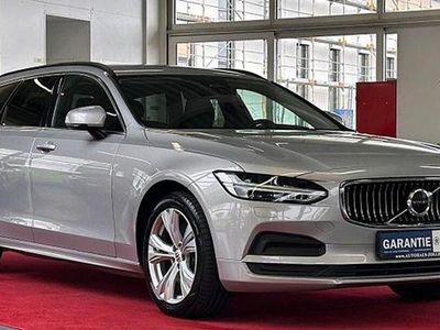 Silver dawn / metallic Gebraucht 2023 Volvo V90 Core Kombi | 37.999 € (Superpreis)