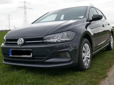 Gebraucht VW Polo 80 PS (58 kW) 2018 Grau Kleinwagen