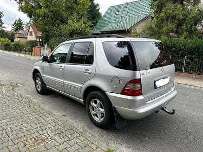 Mercedes ML270