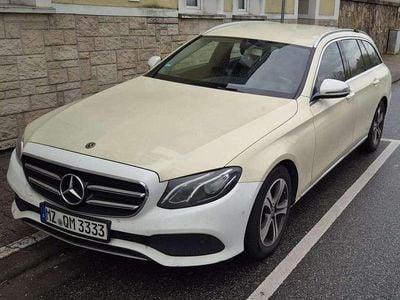 Gebraucht Mercedes E220 194 PS (142 kW) 2019 Weiß Kombi