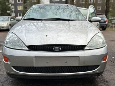 gebraucht Ford Focus 1 Hand 1.6 Benzin