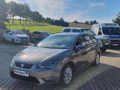 Grau Gebraucht 2015 Seat Leon ST Style Kombi | 11.990 € (Fairer Preis)