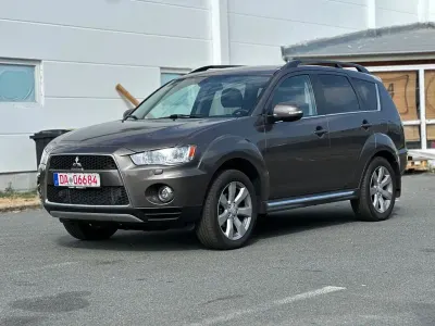 Gebraucht Mitsubishi Outlander 156 PS (114 kW) 2012 Braun SUV