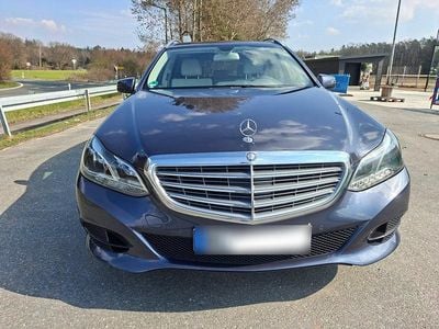 Gebraucht Mercedes E200 184 PS (135 kW) 2014 Blau Kombi