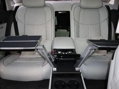 Second-hand Audi A8L Exclusive 462 CP (339 kW) 2023 Albastru Berlinǎ