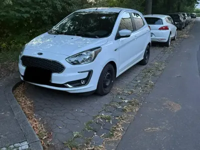 Gebraucht Ford Ka Plus 69 PS (50 kW) 2017 Weiß Kleinwagen