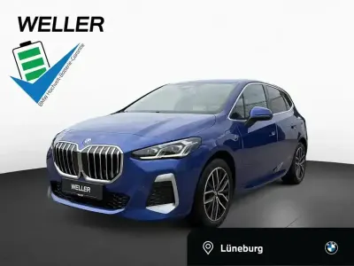 Gebraucht BMW 230e Active Tourer M Sport 326 PS (239 kW) 2022 Portimao blau metallic (blau) Van / Kleinbus