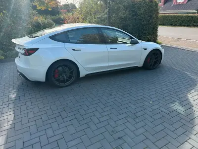 Brugt Tesla Model 3 Performance 338 kW (460 HK) 2024 Hvid Sedan