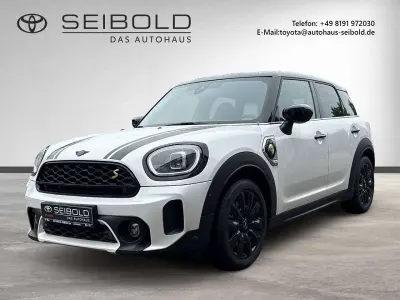 Gebraucht Mini Cooper Countryman Classic 125 PS (91 kW) 2022 Nanuq white SUV