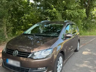 Gebraucht VW Sharan 149 PS (109 kW) 2013 Braun Van / Kleinbus