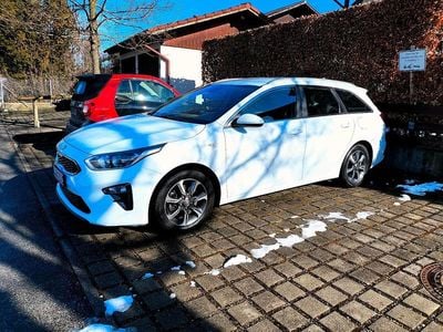 Gebraucht Kia Ceed Sportswagon 140 PS (102 kW) 2019 Weiß Kombi