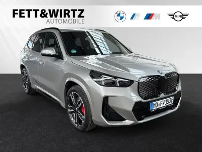 Gebraucht BMW iX1 M Sport 150 kW (204 PS) 2026 Spacesilber metallic SUV