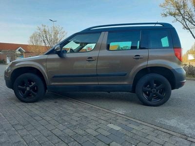 Second-hand Skoda Yeti Plus Edition 105 CP (77 kW) 2010 Maro SUV