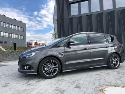 Second-hand Ford S-MAX ST-Line 241 CP (177 kW) 2018 Gri Monovolum