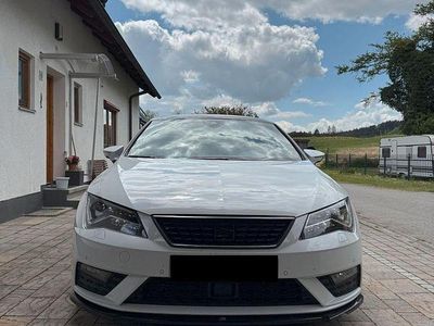 Second-hand Seat Leon FR 179 CP (131 kW) 2018 Alb Berlinǎ