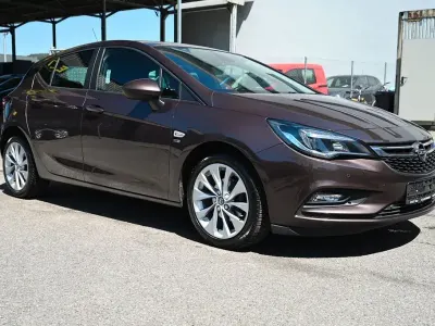 Gebraucht Opel Astra 125 PS (91 kW) 2019 Braun Limousine