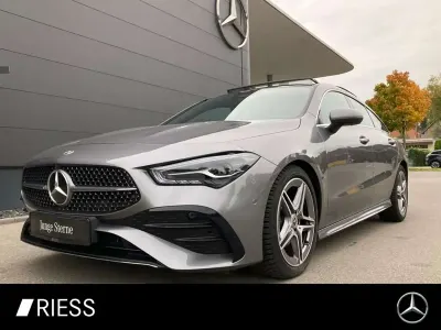 Gebraucht Mercedes CLA180 Shooting Brake AMG 136 PS (100 kW) 2024 Metalliclack mountaingrau Kombi