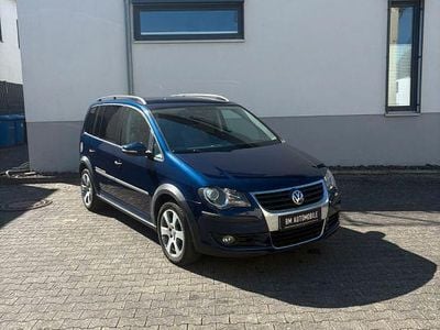 Usado VW Touran Cross 140 HP (102 kW) 2010 Azul Monovolume