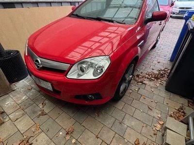 Gebraucht Opel Tigra 90 PS (66 kW) 2012 Rot Cabrio
