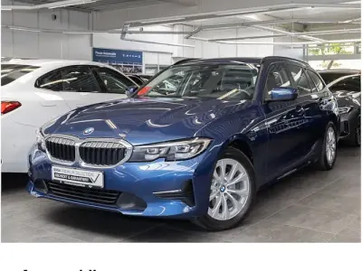 Używany BMW 320 Advantage 190 KM (139 kW) 2022 Niebieski Kombi