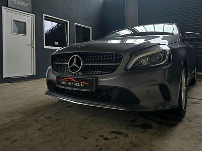 Gebraucht Mercedes A180 Style 122 PS (89 kW) 2017 Grau Limousine