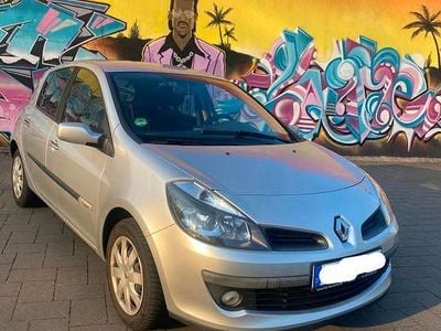 Begagnad Renault Clio II Rip Curl 75 HK (55 kW) 2007 Silver Sedan