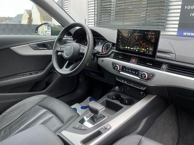Second-hand Audi A4 Advanced 163 CP (119 kW) 2023 Verde Break