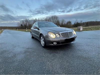Usata Mercedes E280 190 CV (139 kW) 2008 Grigio Berlina