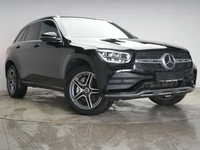 Używany Mercedes GLC300e AMG line 194 KM (142 kW) 2022 Czarny SUV