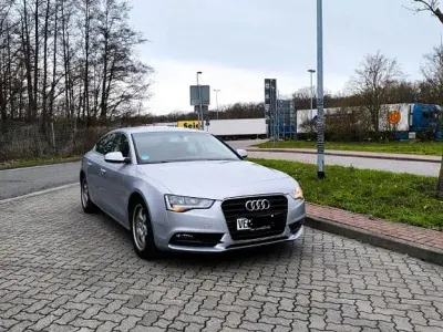 Gebraucht Audi A5 Sportback Sport 170 PS (125 kW) 2015 Silber Kleinwagen