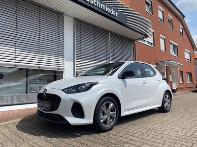 Neu Mazda 2 Exclusive-Line 116 PS (85 kW) 2025 Weiß Limousine