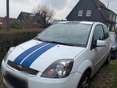 Second-hand Ford Fiesta 80 CP (58 kW) 2008 Alb Hatchback