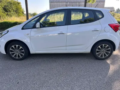 Gebraucht Hyundai ix20 Edition 90 PS (66 kW) 2014 Weiß Kleinwagen