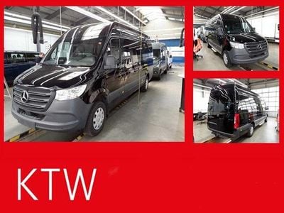 Tiefschwarz Gebraucht 2024 Mercedes Sprinter Van | 56.525 €