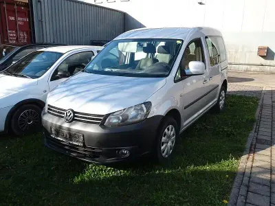 Gebraucht VW Caddy Trendline 102 PS (75 kW) 2011 Silber Van / Kleinbus
