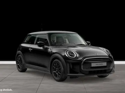 Gebraucht Mini Cooper Classic 136 PS (100 kW) 2023 Midnight black (metallic) Kleinwagen