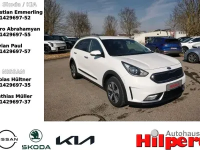 Gebraucht Kia Niro Vision 141 PS (103 kW) 2018 (ud) schneeweiss SUV